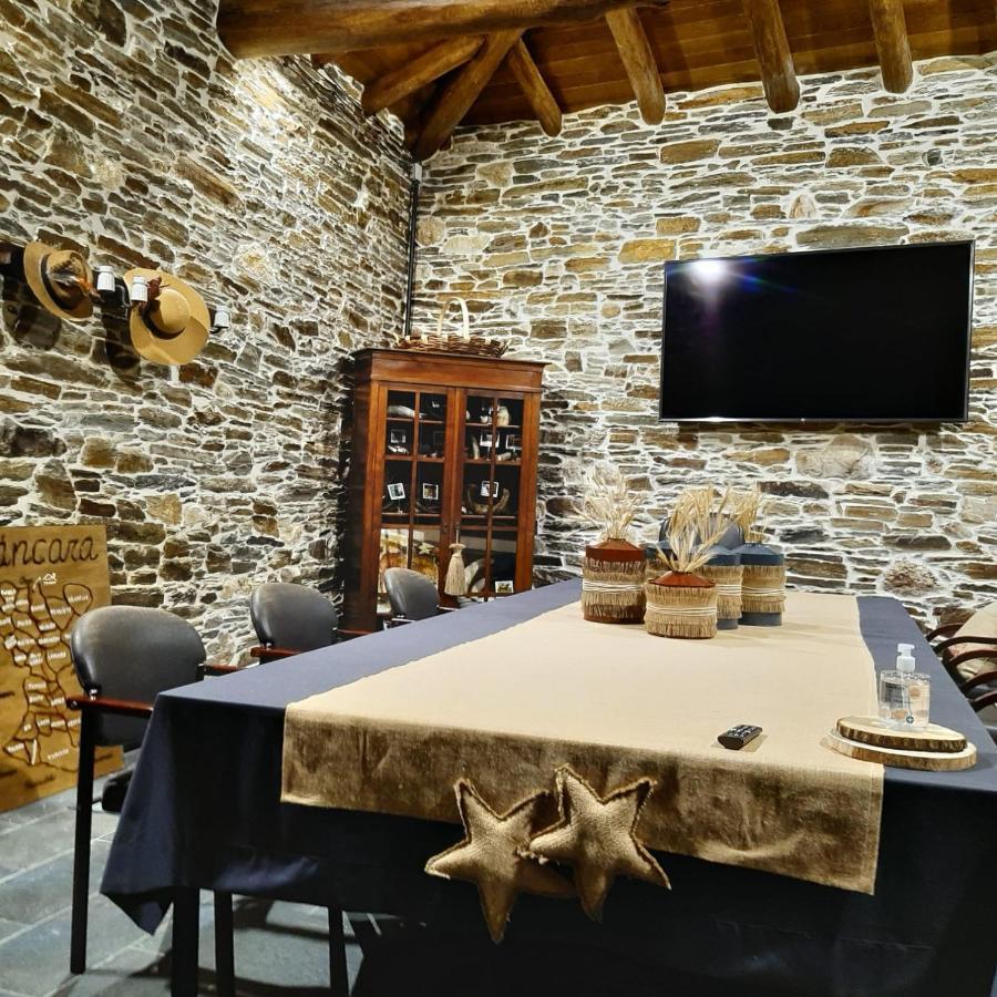 Casa Toiran Pension Lancara Buitenkant foto